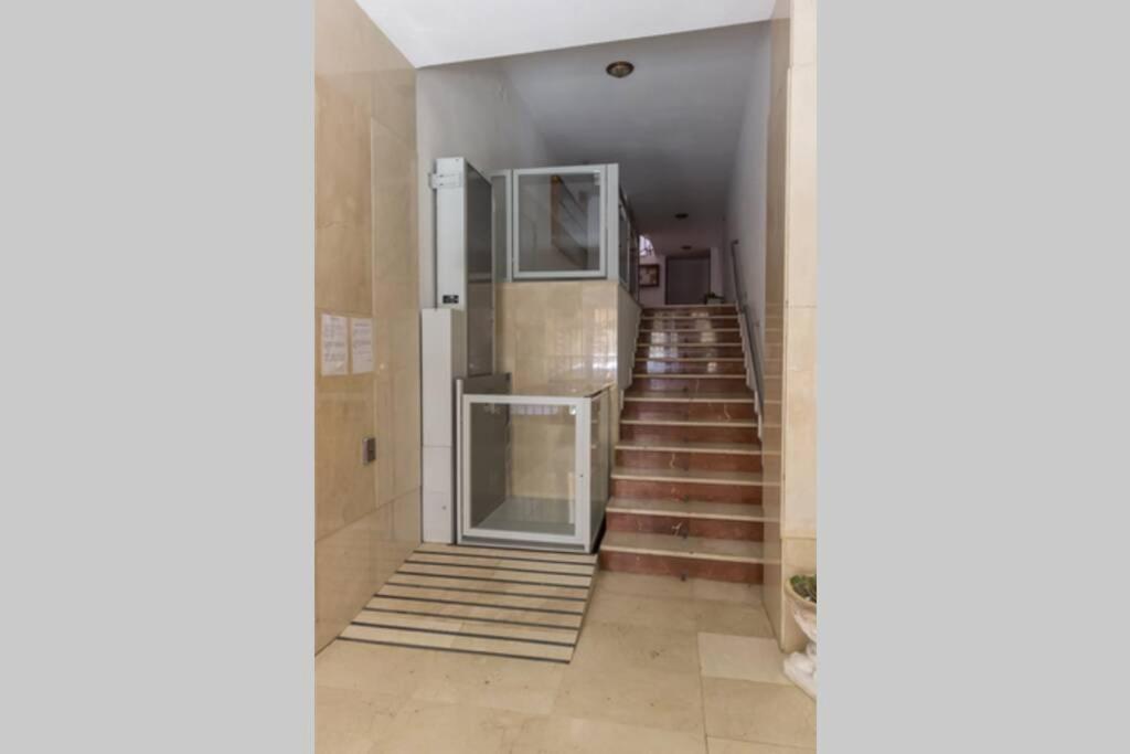Amplio Piso Para Disfrutar Del Centro De Malaga Con Parking Gratuito Buitenkant foto