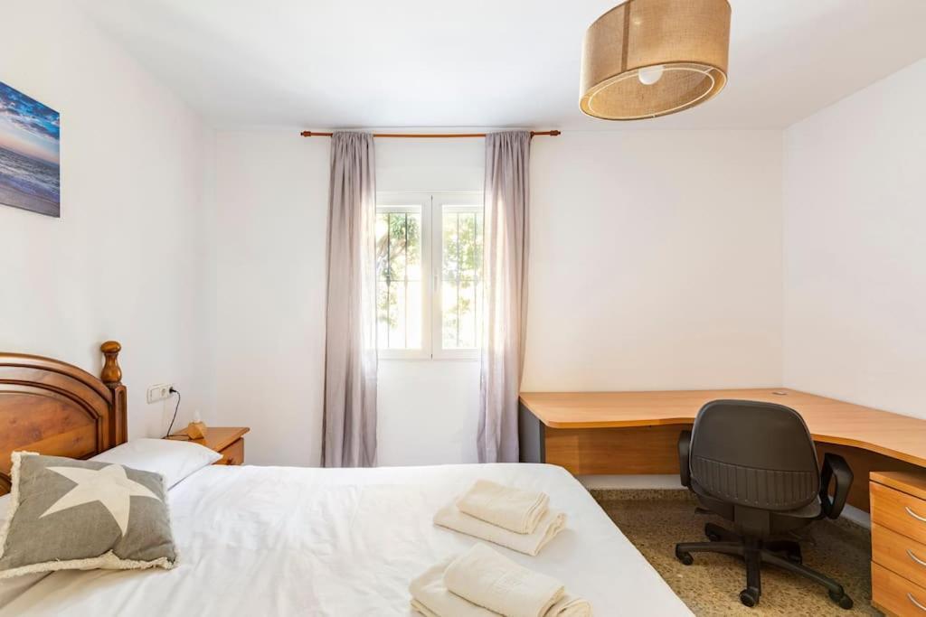 Amplio Piso Para Disfrutar Del Centro De Malaga Con Parking Gratuito Buitenkant foto