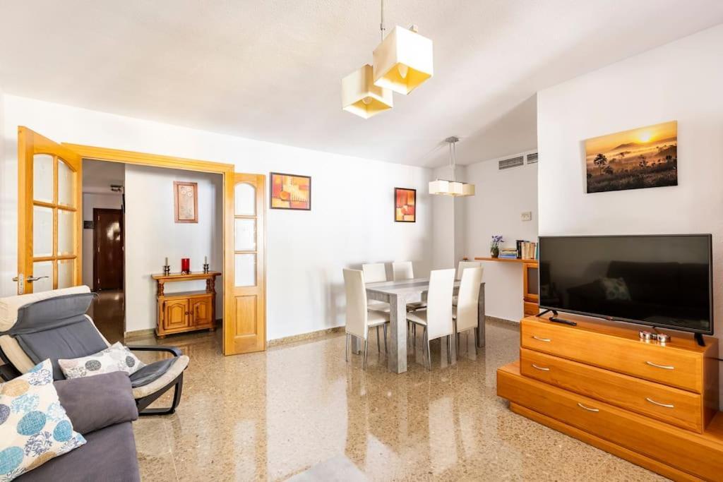 Amplio Piso Para Disfrutar Del Centro De Malaga Con Parking Gratuito Buitenkant foto