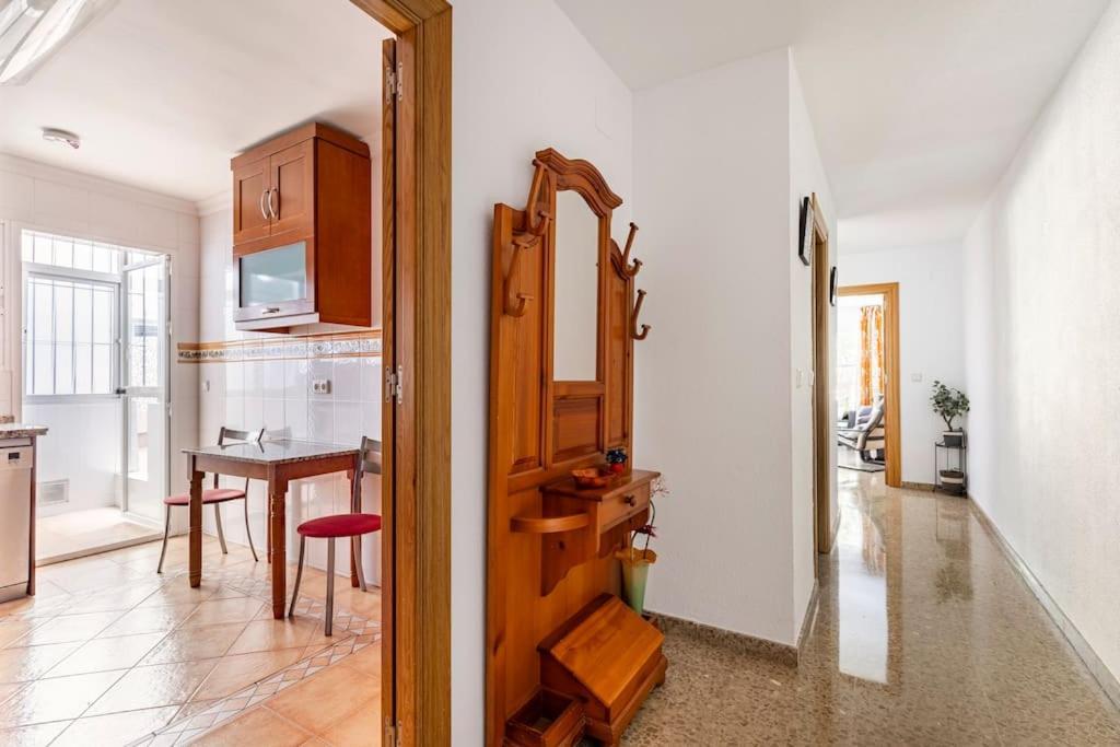 Amplio Piso Para Disfrutar Del Centro De Malaga Con Parking Gratuito Buitenkant foto