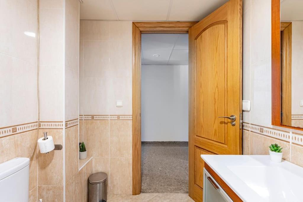 Amplio Piso Para Disfrutar Del Centro De Malaga Con Parking Gratuito Buitenkant foto