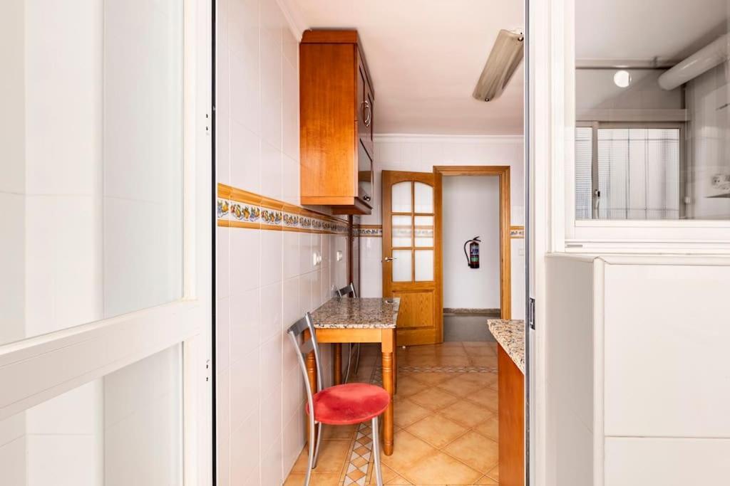 Amplio Piso Para Disfrutar Del Centro De Malaga Con Parking Gratuito Buitenkant foto