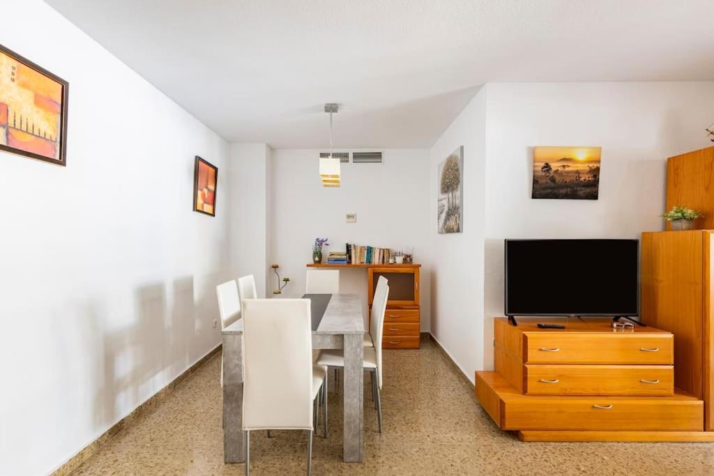 Amplio Piso Para Disfrutar Del Centro De Malaga Con Parking Gratuito Buitenkant foto