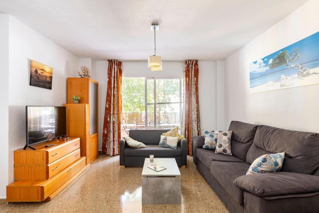 Amplio Piso Para Disfrutar Del Centro De Malaga Con Parking Gratuito Buitenkant foto